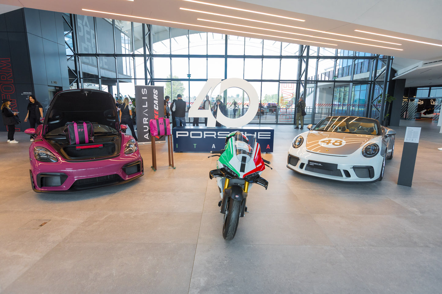 Aureum – Borsa in Pelle Su Misura per Supercar